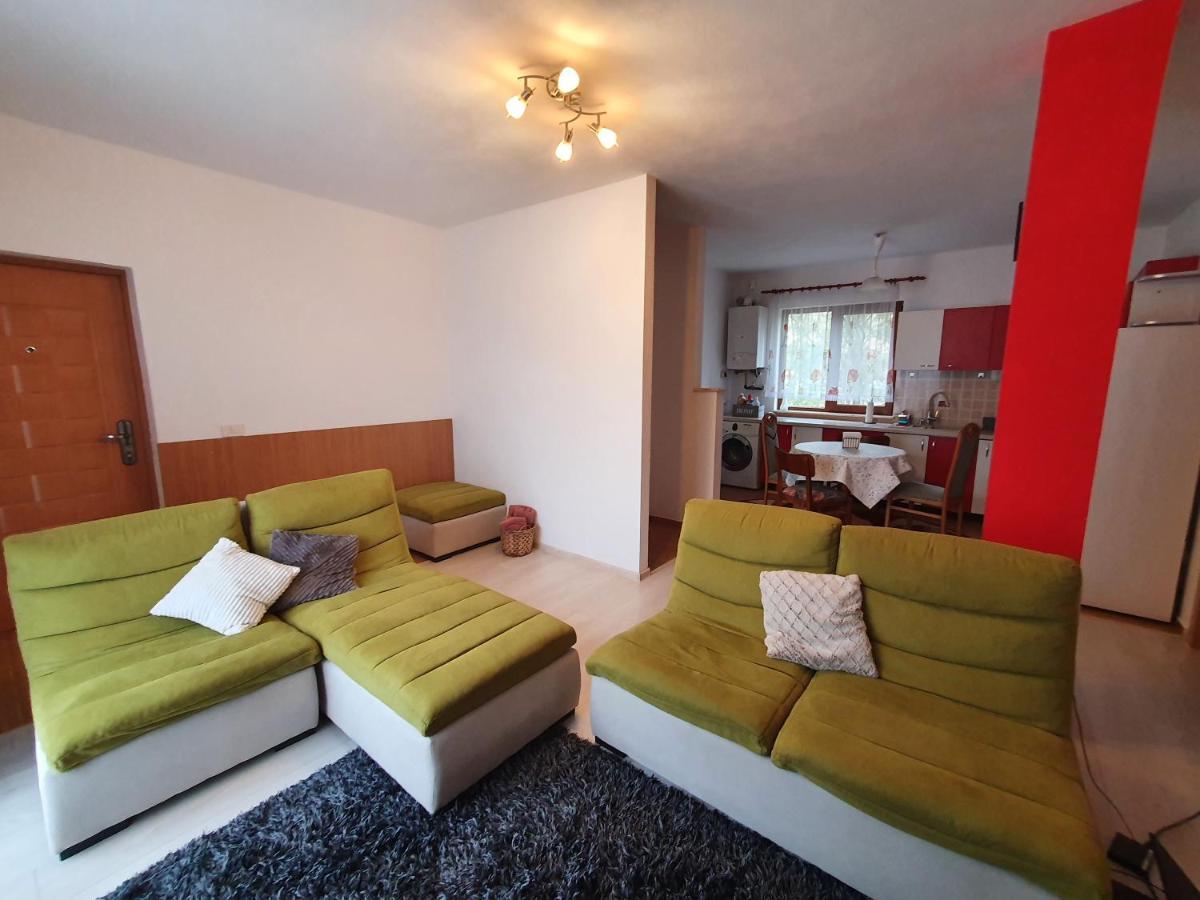 Apartament La Casa In Curte Comuna Lejlighed Codlea Eksteriør billede